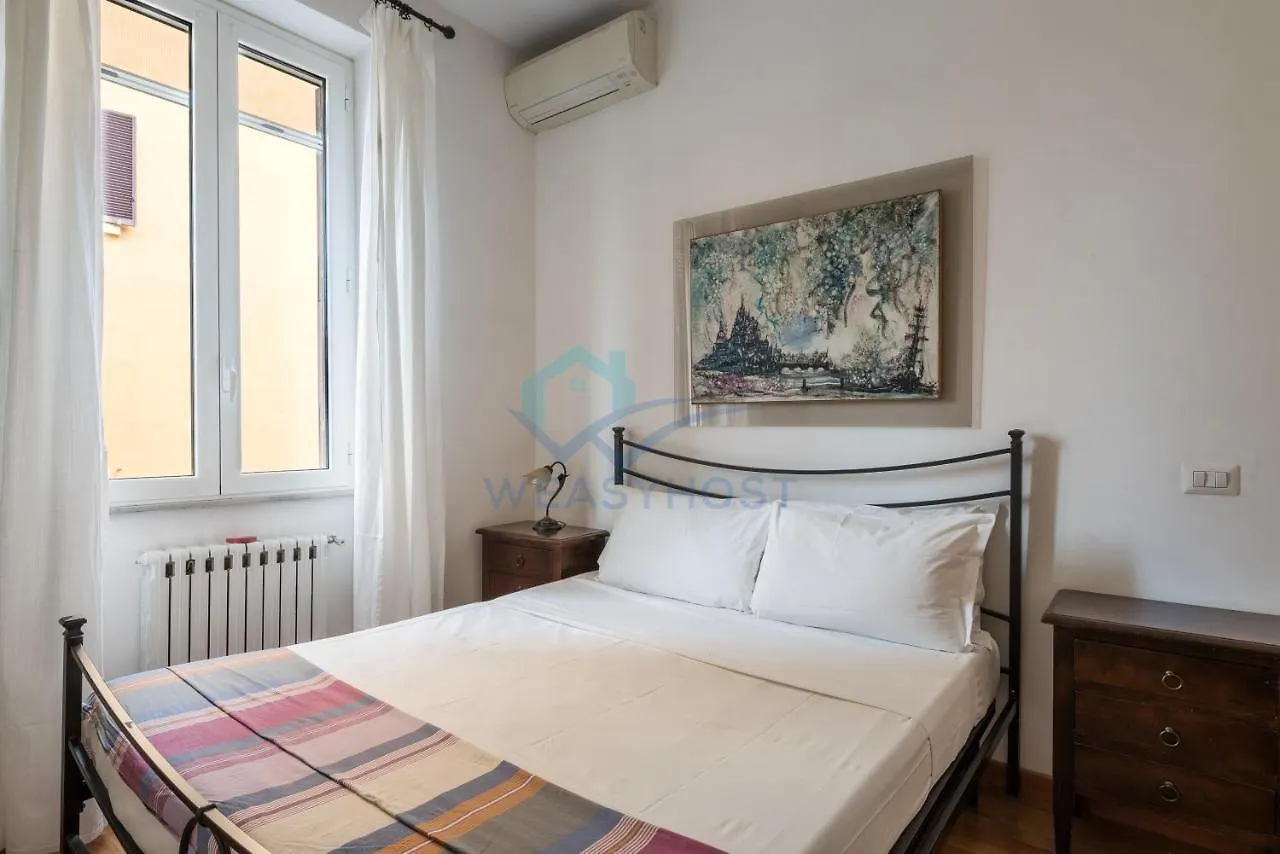 Refined Cozy Nest In Vatican Rome